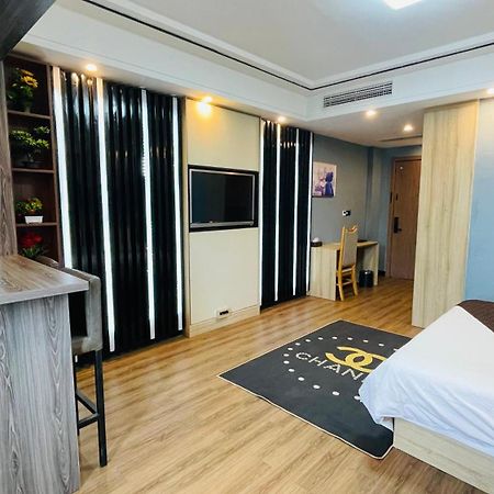 G.C Royal Hotel Accra Exteriör bild