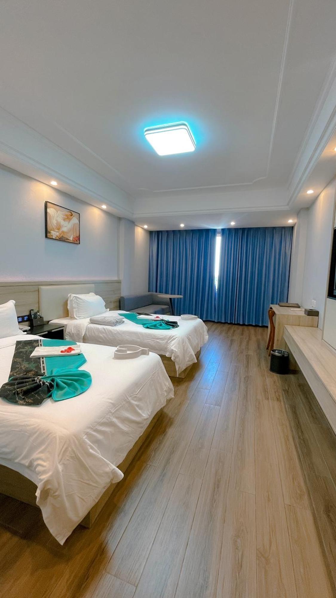 G.C Royal Hotel Accra Exteriör bild
